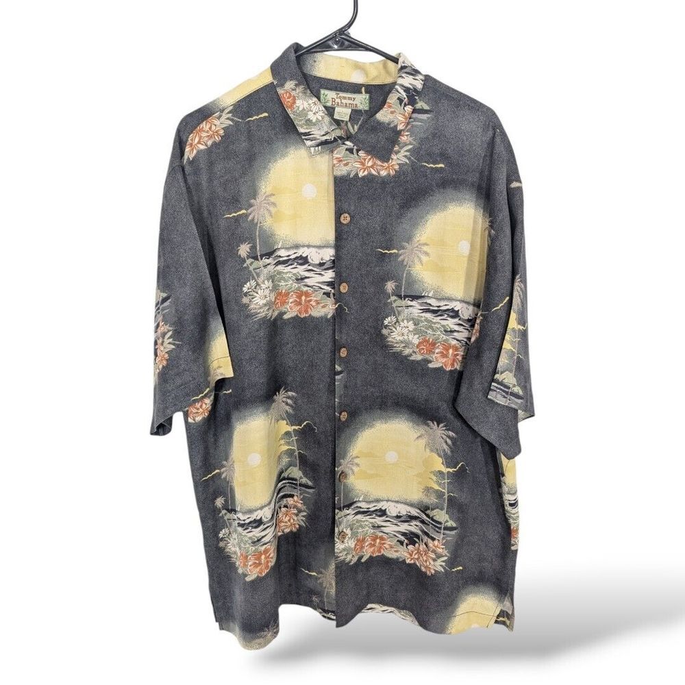 Tommy Bahama Men's Shirt‎ L Silk Hawaiian   Sunset Scene Tropical Beach